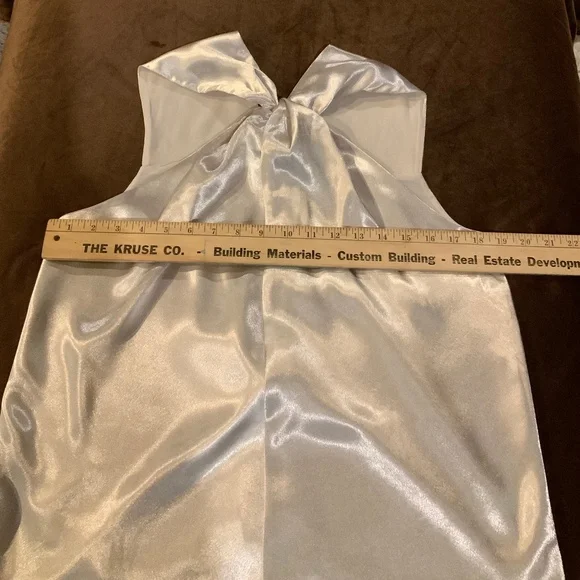 Ann Taylor White M Satin Twist Front Sleeveless Top Party Holiday Date Luxe - Picture 3 of 7